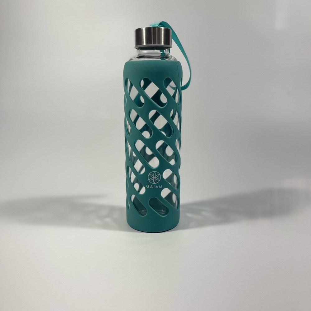GAIAM 20oz Water Bottle